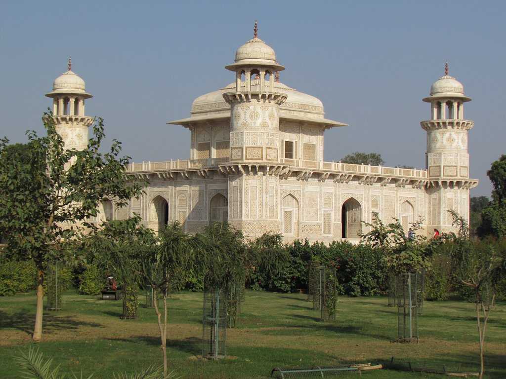 Itmad ud Daula Photo 4