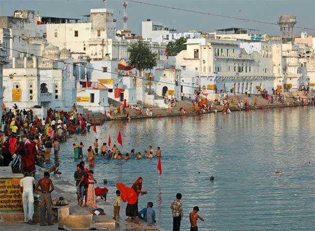 Pushkar Lake Photo 2