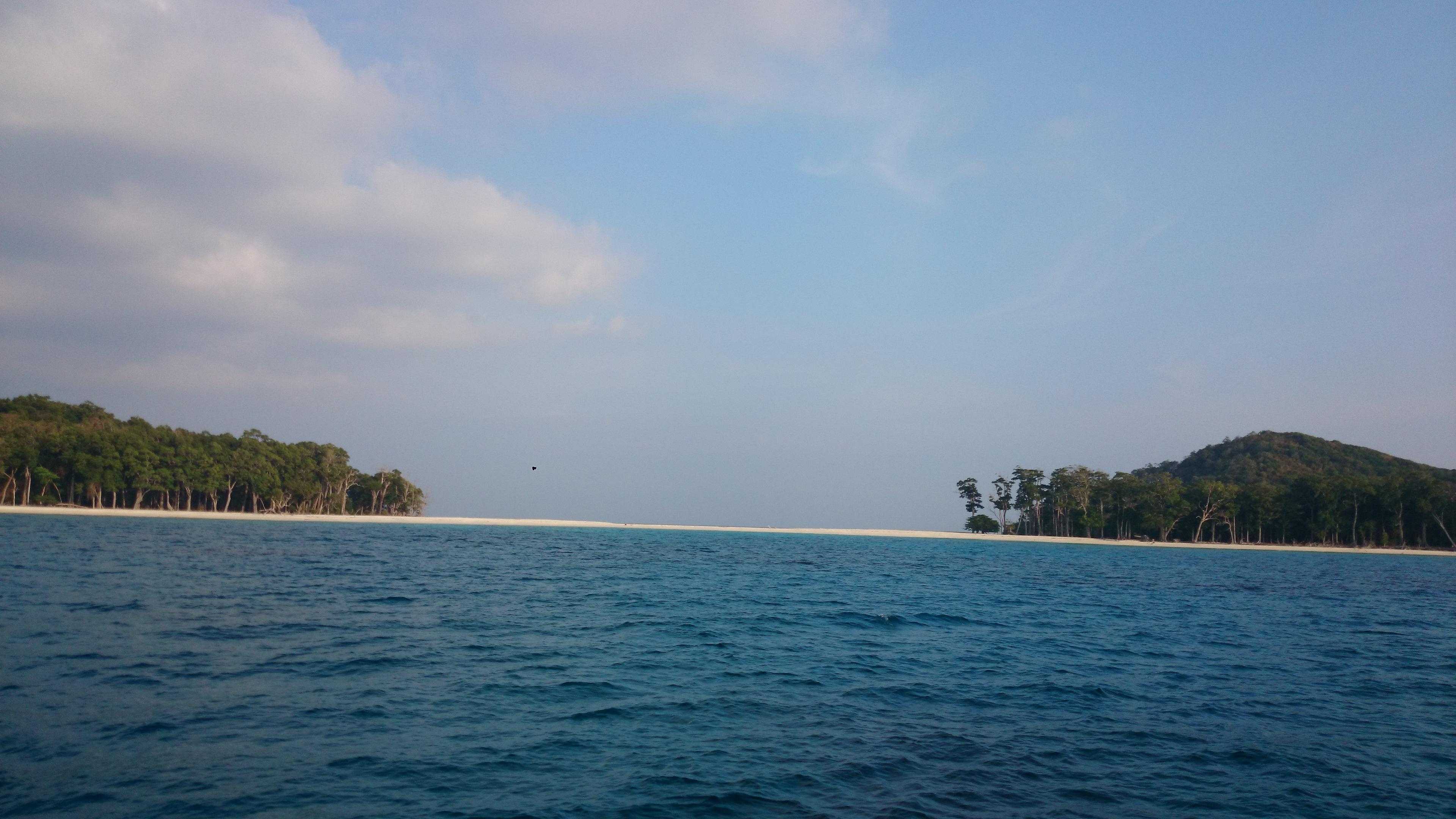 Cinque Island Photo 3