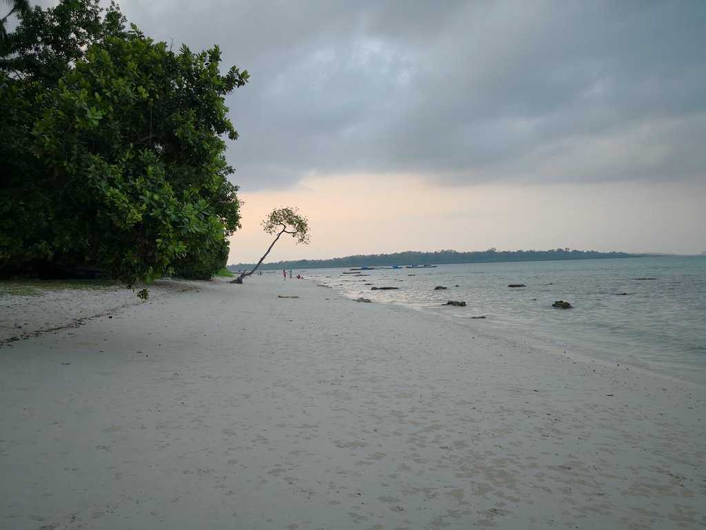 Govind Nagar Beach Photo 1