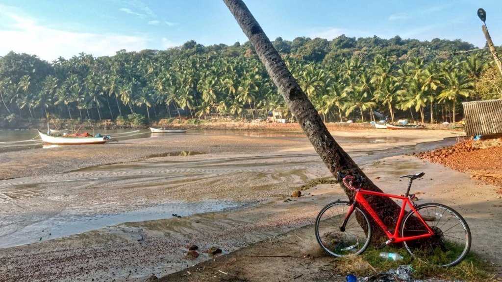 Hollant Beach Photo 1