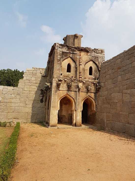 Zanana Enclosure Photo 3