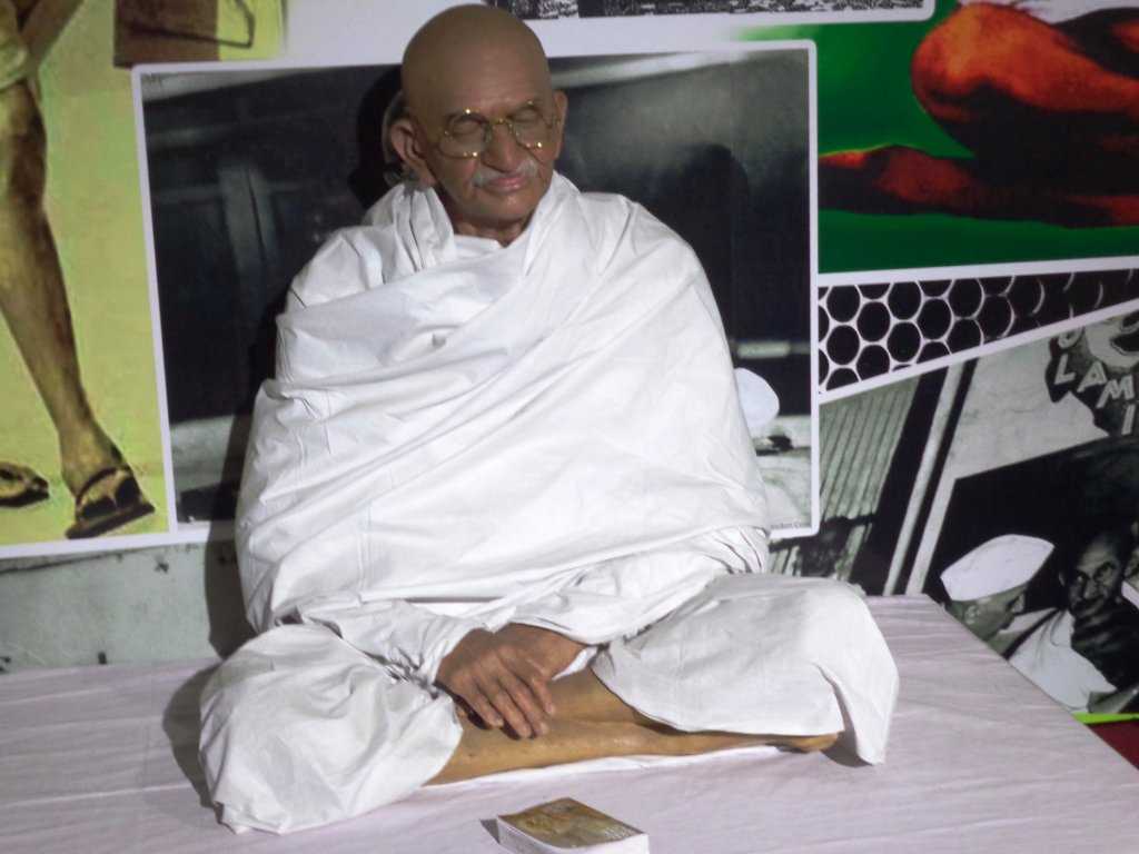 Celebrity Wax Museum Photo 4