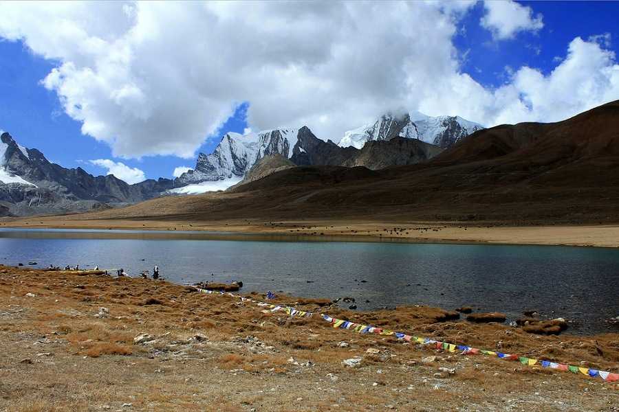 Tso Lhamo Lake Photo 2