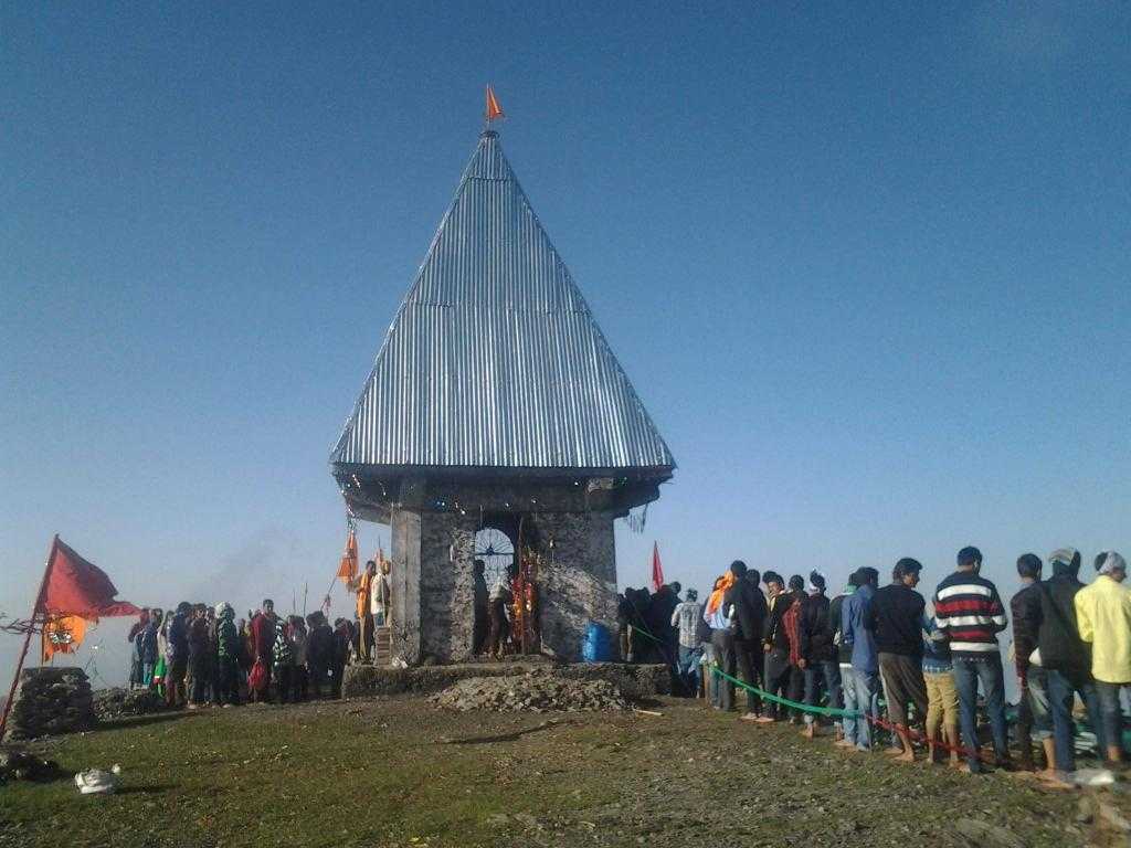 Sanasar Lake Photo 2