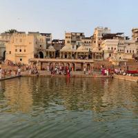 Pushkar Lake Photo 4